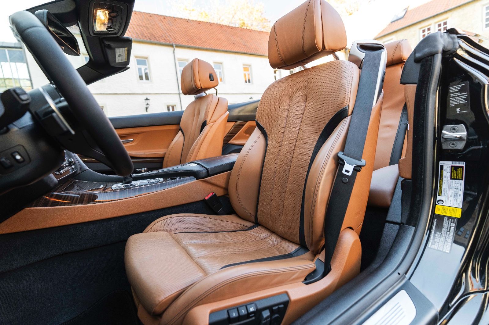 Fahrzeugabbildung BMW 650i xDrive Cabrio H&K LED CARPLAY NAV KAM ACC