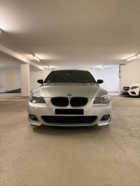 Image of BMW 545