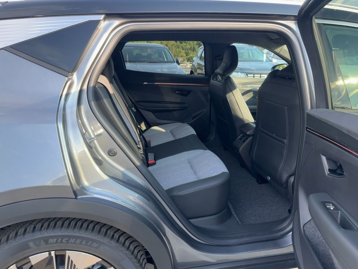 Fahrzeugabbildung Renault Scenic E-Tech 100% ele Techno 220 Long Range