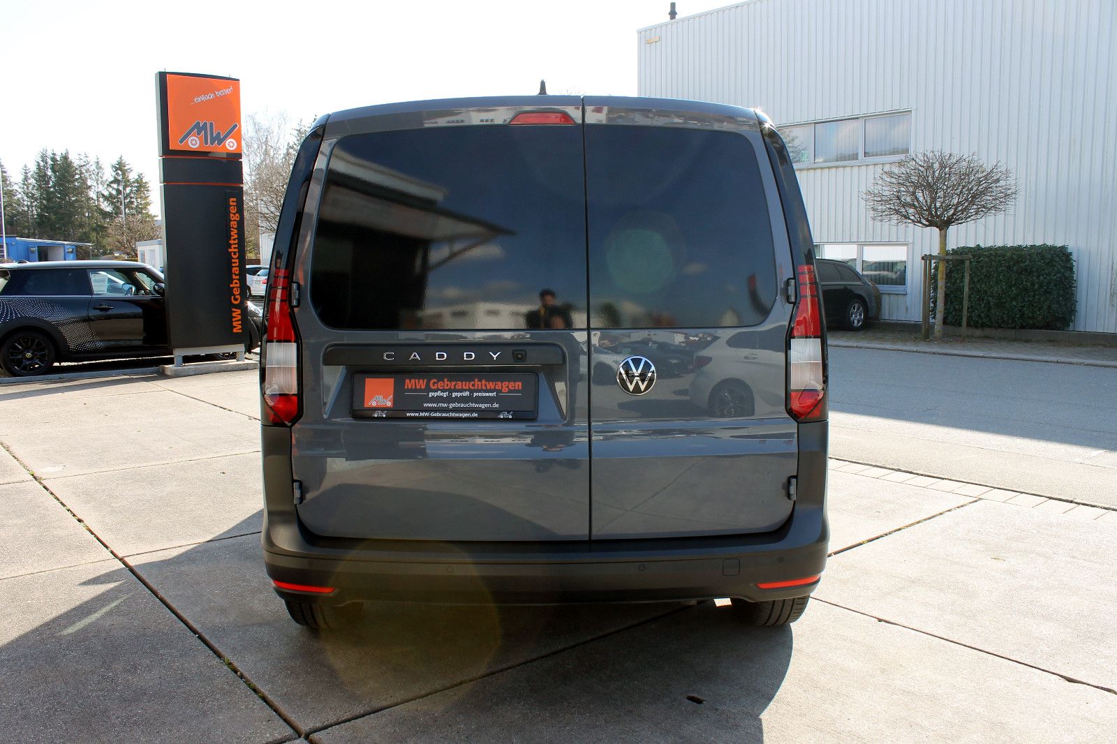 Fahrzeugabbildung Volkswagen Caddy Cargo 2.0TDI Automatik LED TEMP KAM PDC BT