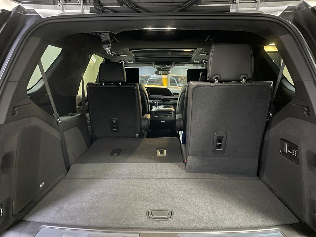 Fahrzeugabbildung Cadillac ESCALADE SPORT-PLATINUM 6.2 V8 -NIGHT VISiON 3 J