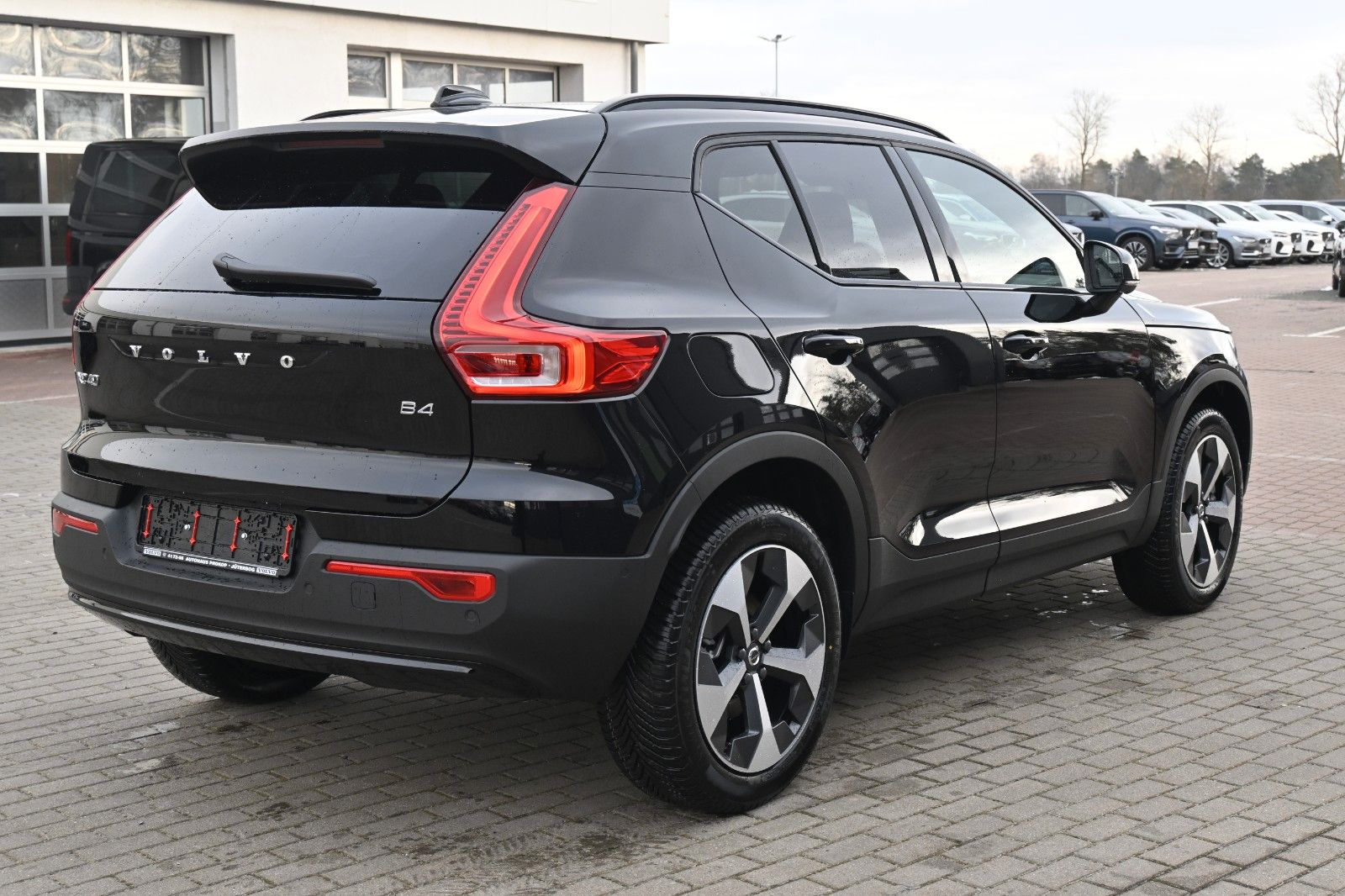 Fahrzeugabbildung Volvo XC40 B4 Dark*FSHZG*360°*PANO*ACC*AHK*PIXEL