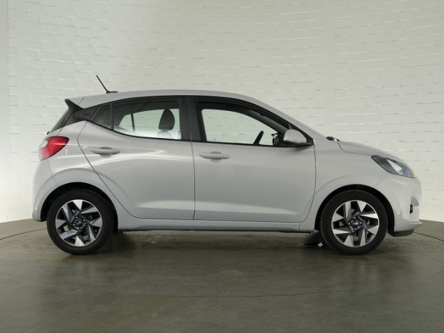 i10 FACELIFT TREND+NAVI+RÜCKFAHRKAMERA+SITZ-/LEN