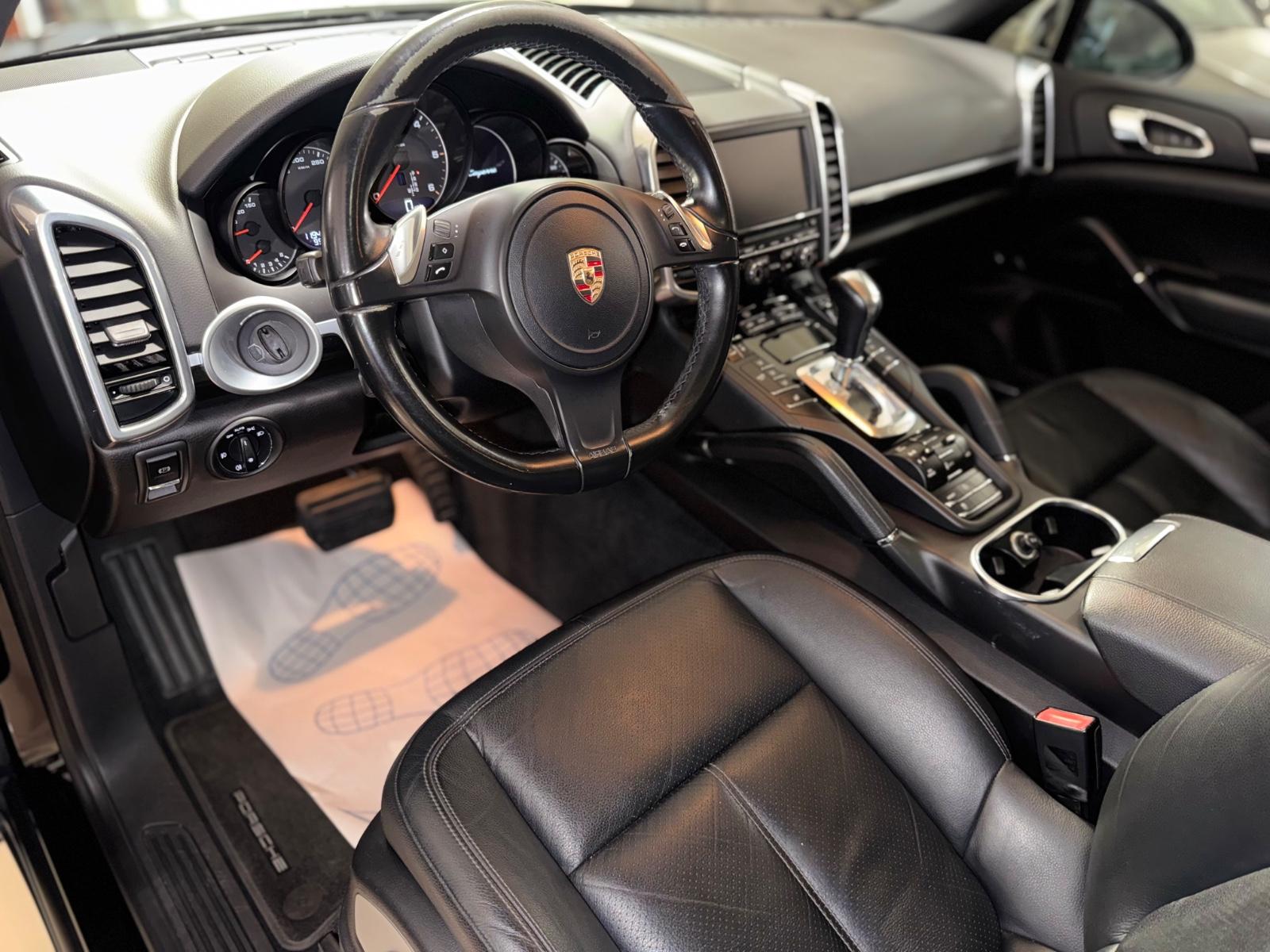 Porsche Cayenne 3.0 d Pano/Leder/Xenon/Navi/Kamera