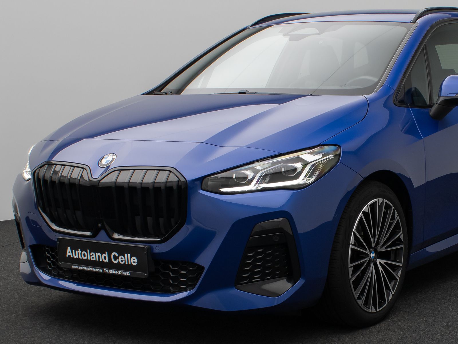 Fahrzeugabbildung BMW 220i Active Tourer MSport 360°HUD DAB H/K 19Zoll