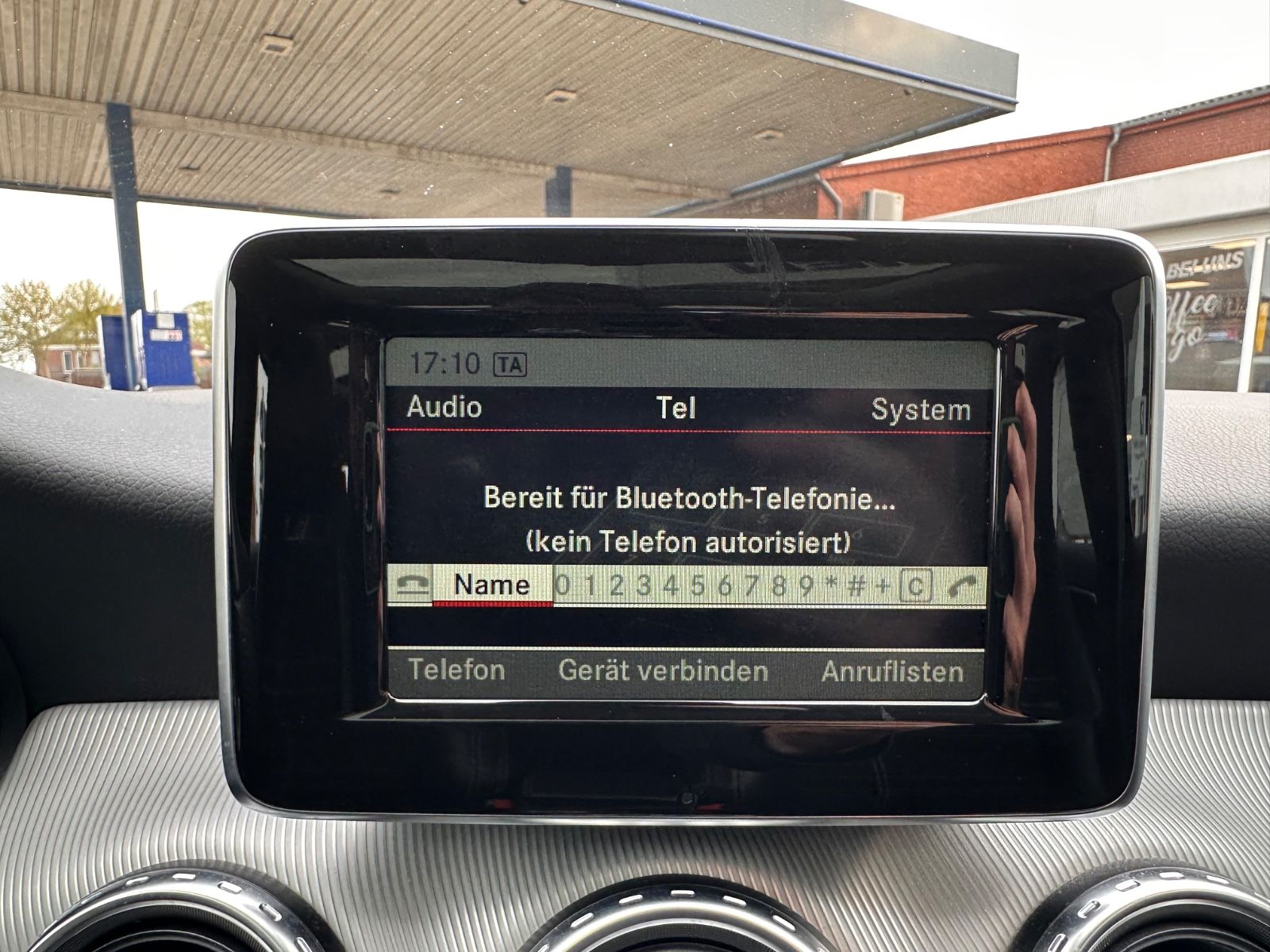 Fahrzeugabbildung Mercedes-Benz GLA 220 CDI Urban DCT AHK/Pano/SHZG/STANDHZG/GRA