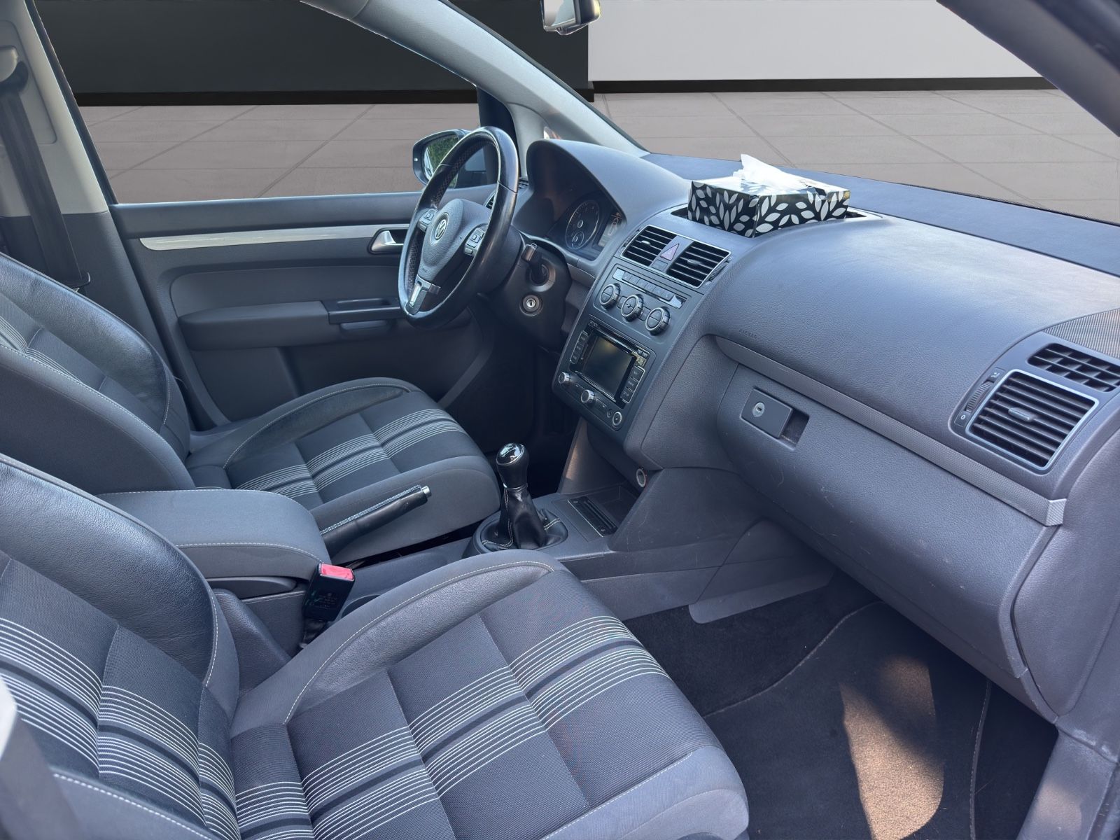Fahrzeugabbildung Volkswagen Touran Match*7Sitzer*6*Gang*Steuerkette*Neu
