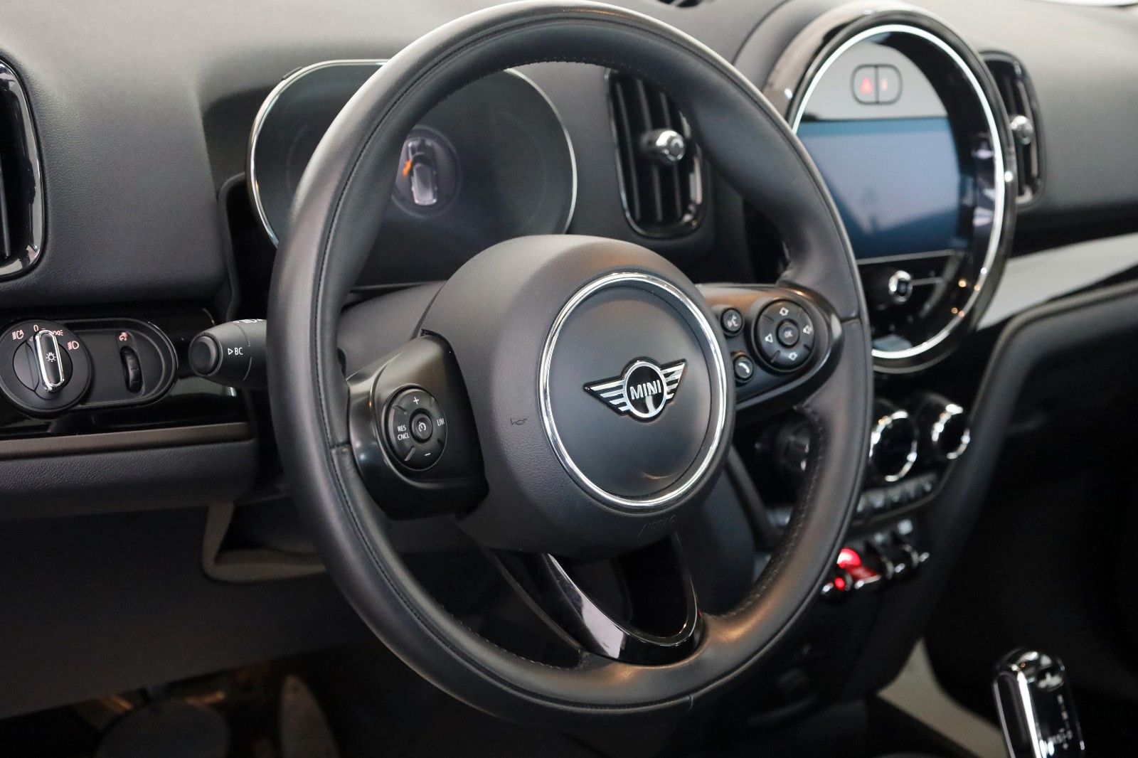 Fahrzeugabbildung MINI Countryman Cooper All4,Chili+,T.Leder,Navi,Panor