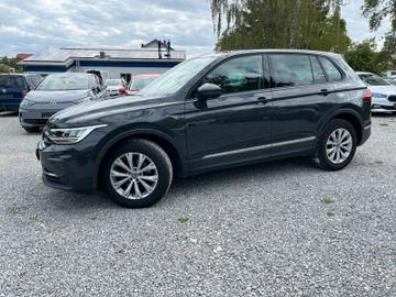Volkswagen Tiguan - 2