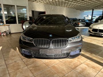 BMW 750 - 2