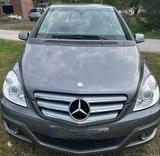 Mercedes-Benz B 200 -