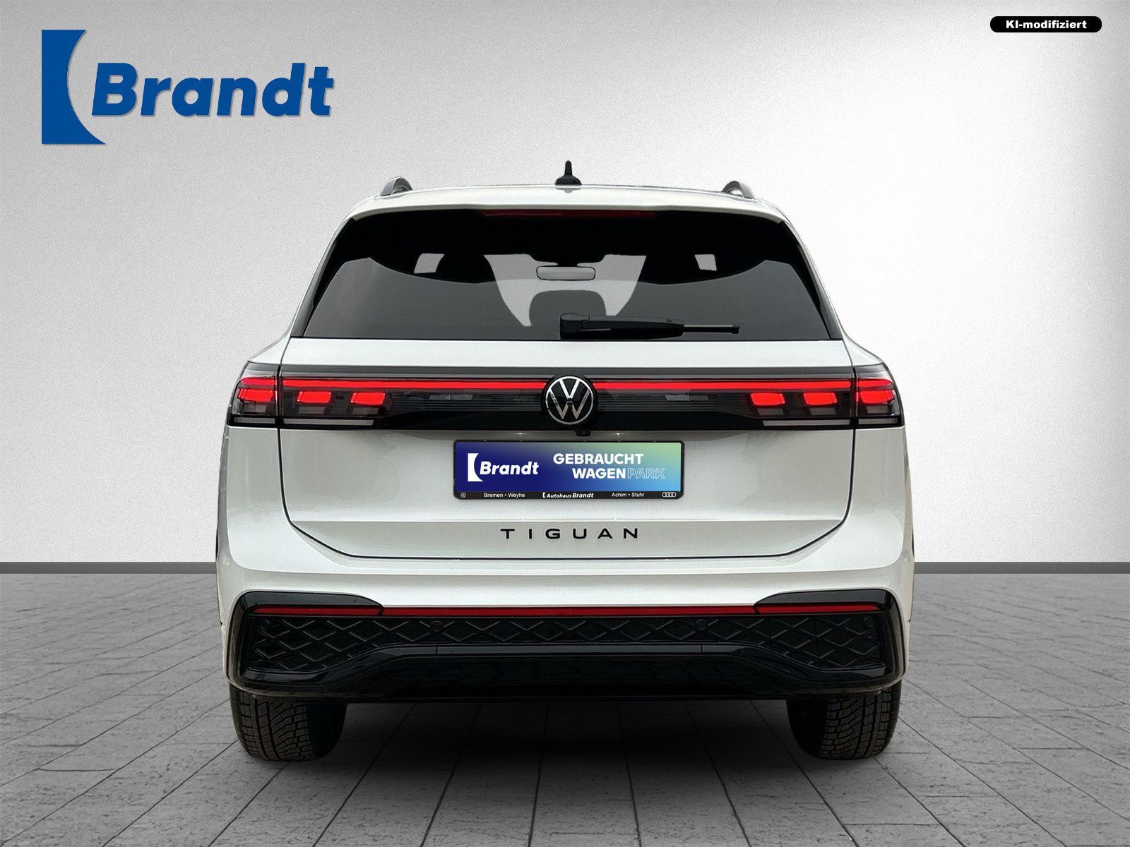 Volkswagen Tiguan 2.0 TDI 4M R-LINE DSG MATRIX PANO HUD AHK foto 5