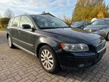 Volvo V50 Kombi 2.0 D Momentum - gebrauchte Volvo V50 aus dem Jahr 2004