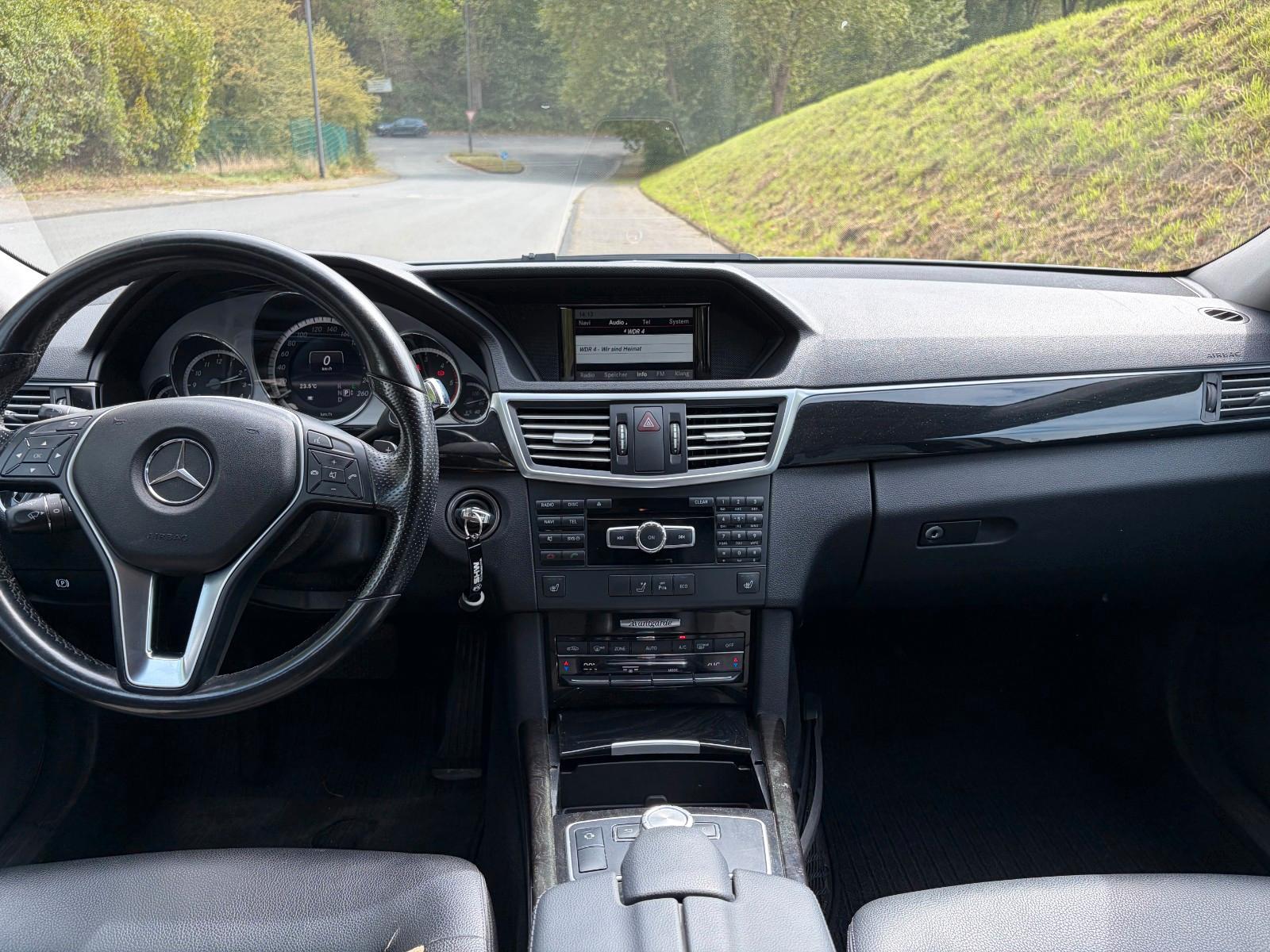 Mercedes-Benz E 220 E T-Modell E 220 CDI BlueEfficiency