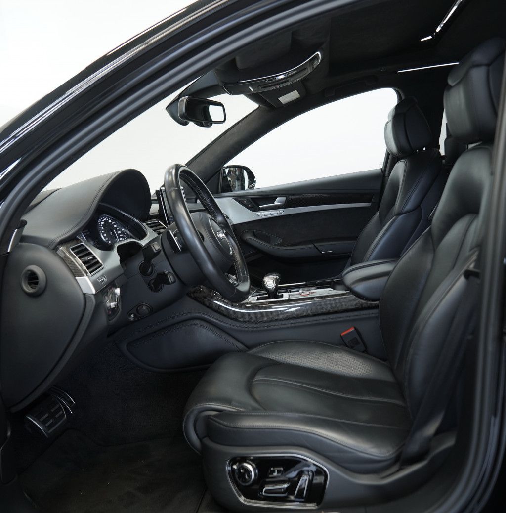 Audi S8