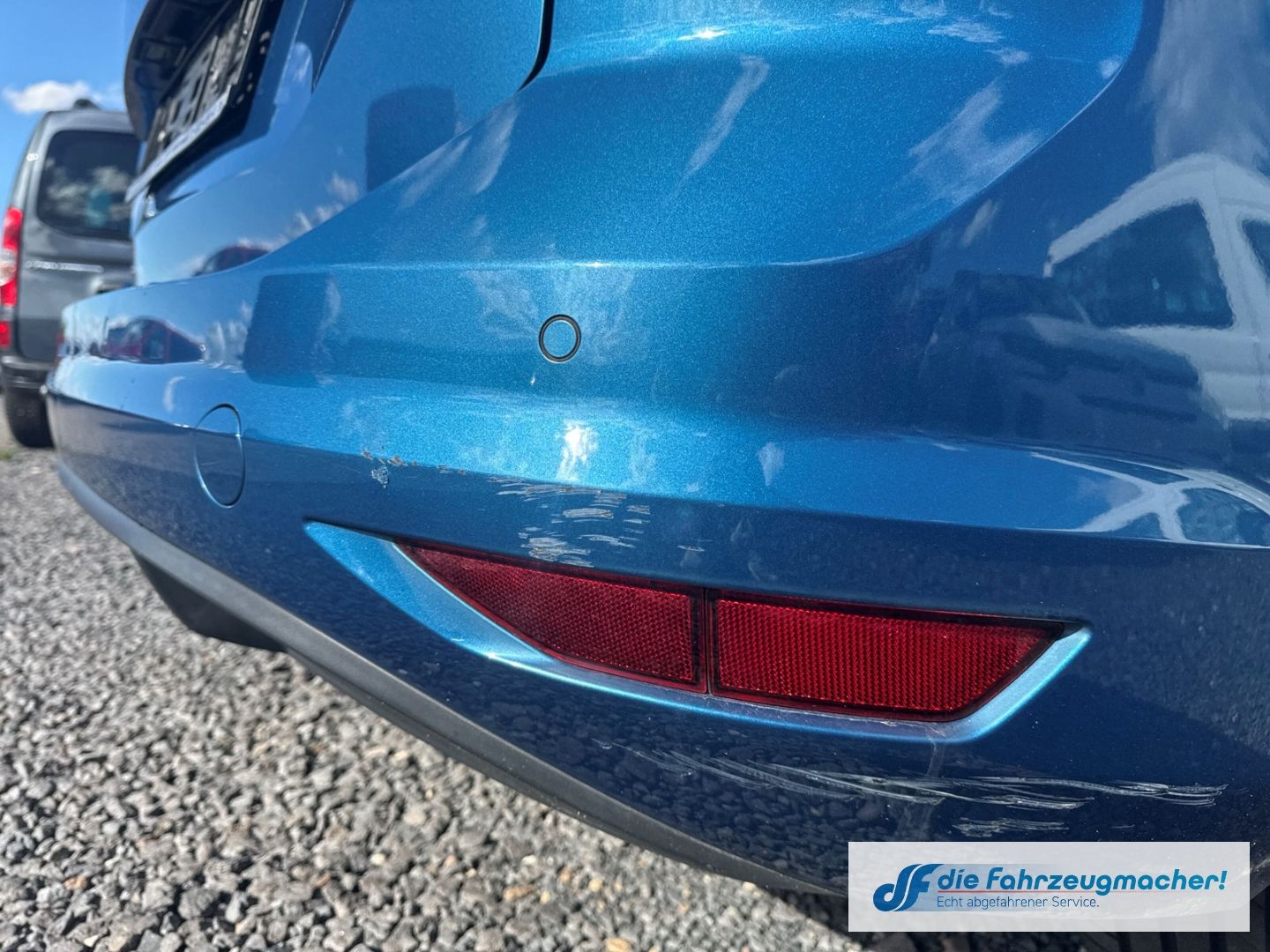 Fahrzeugabbildung Volkswagen Touran Highline 2,0TDi Pano *EXPORT