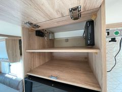 Eura Mobil 675 SB PROFILA RS | Hubbett, Französisches Bett