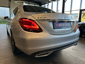 Mercedes-Benz C 200 *Service 426*LED*TEMPO*PDC*2-ZONEN*SPUR*