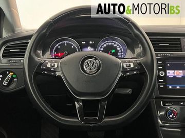 Volkswagen Golf - 11