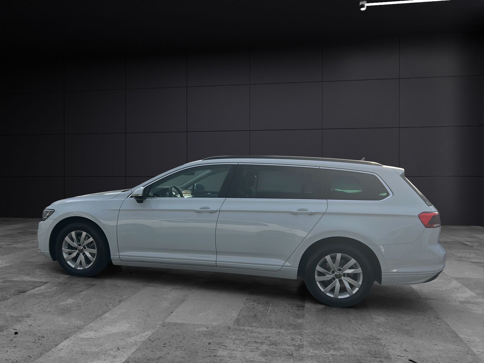 Fahrzeugabbildung Volkswagen Passat Variant Business TDI DSG LED ACC SHZ Rear