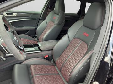 2025 AUDI RS6 photo 8
