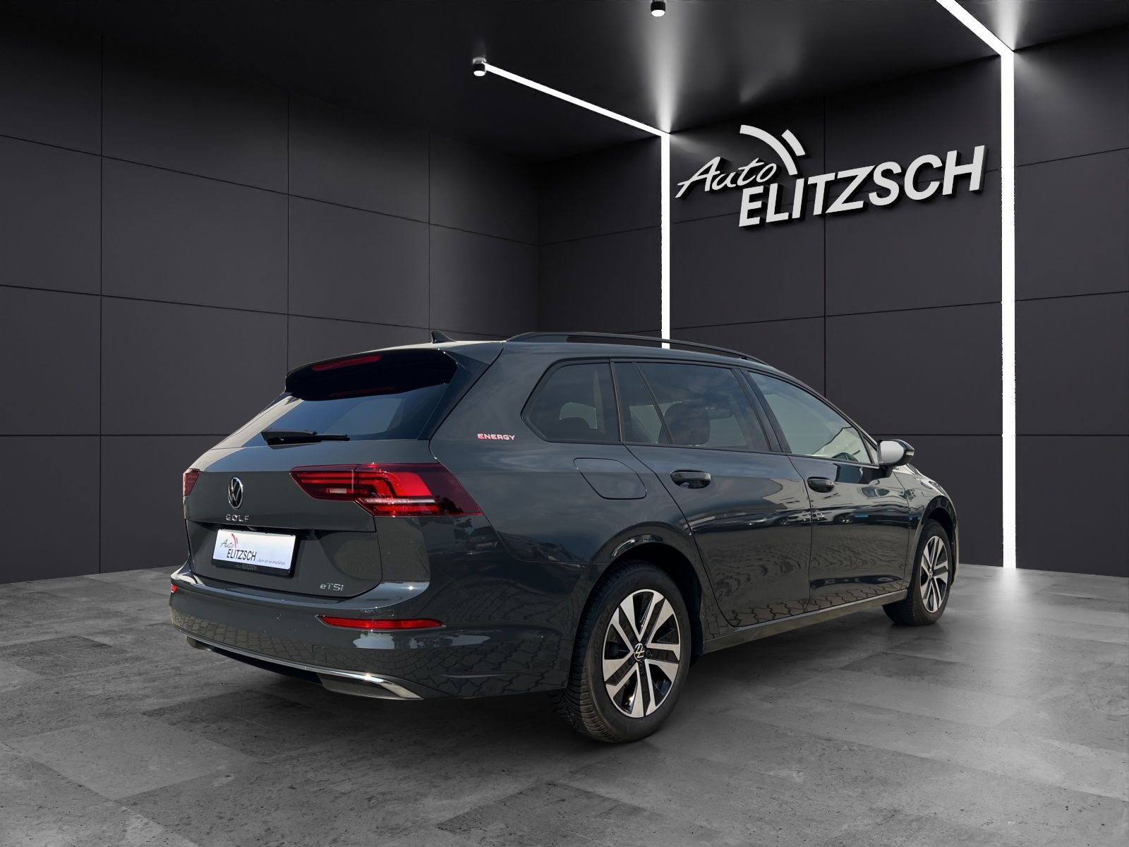 Fahrzeugabbildung Volkswagen Golf VIII Variant TSI Energy DSG LED Navi AID AC