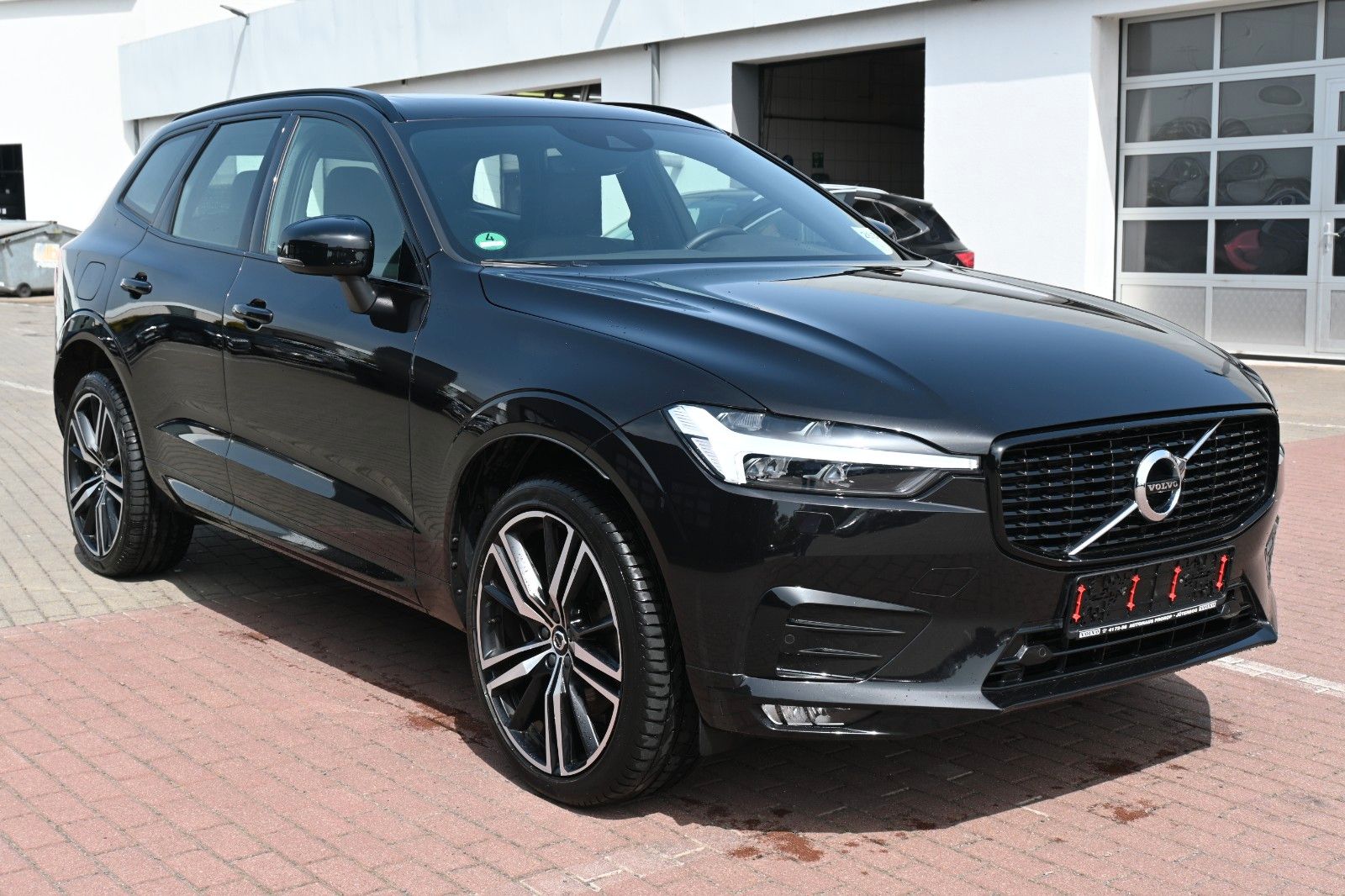 Fahrzeugabbildung Volvo XC 60 B4 Diesel AWD R Design*Pano*H&K*STHZG*