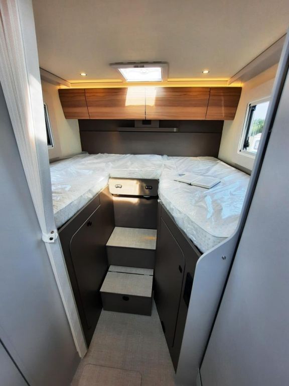 Fahrzeugabbildung Bürstner B66 690 TD Verfüg./SAT/Markise/Rüfa