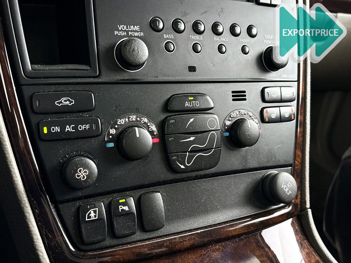 Volvo XC70 2006 — photo 19