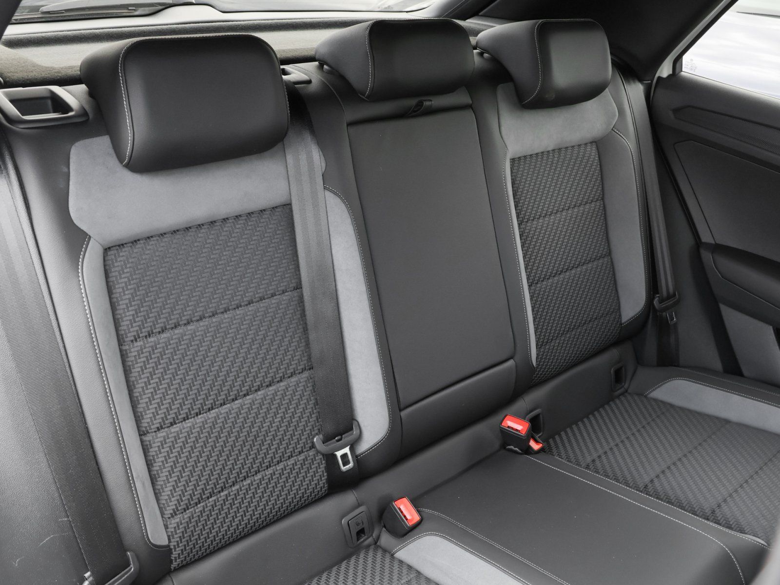 Volkswagen T-Roc - Bild 7