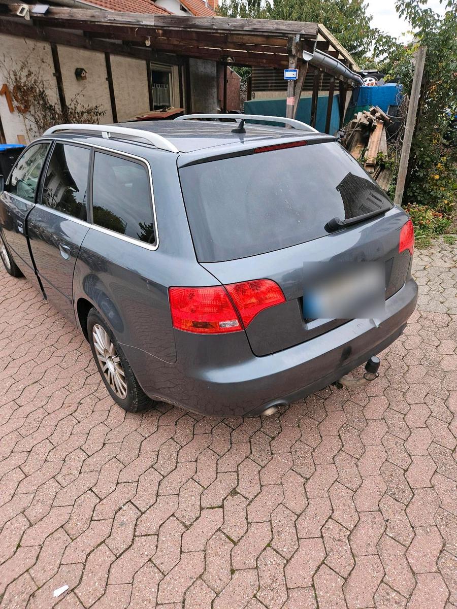 Audi A4 2006 — rear view