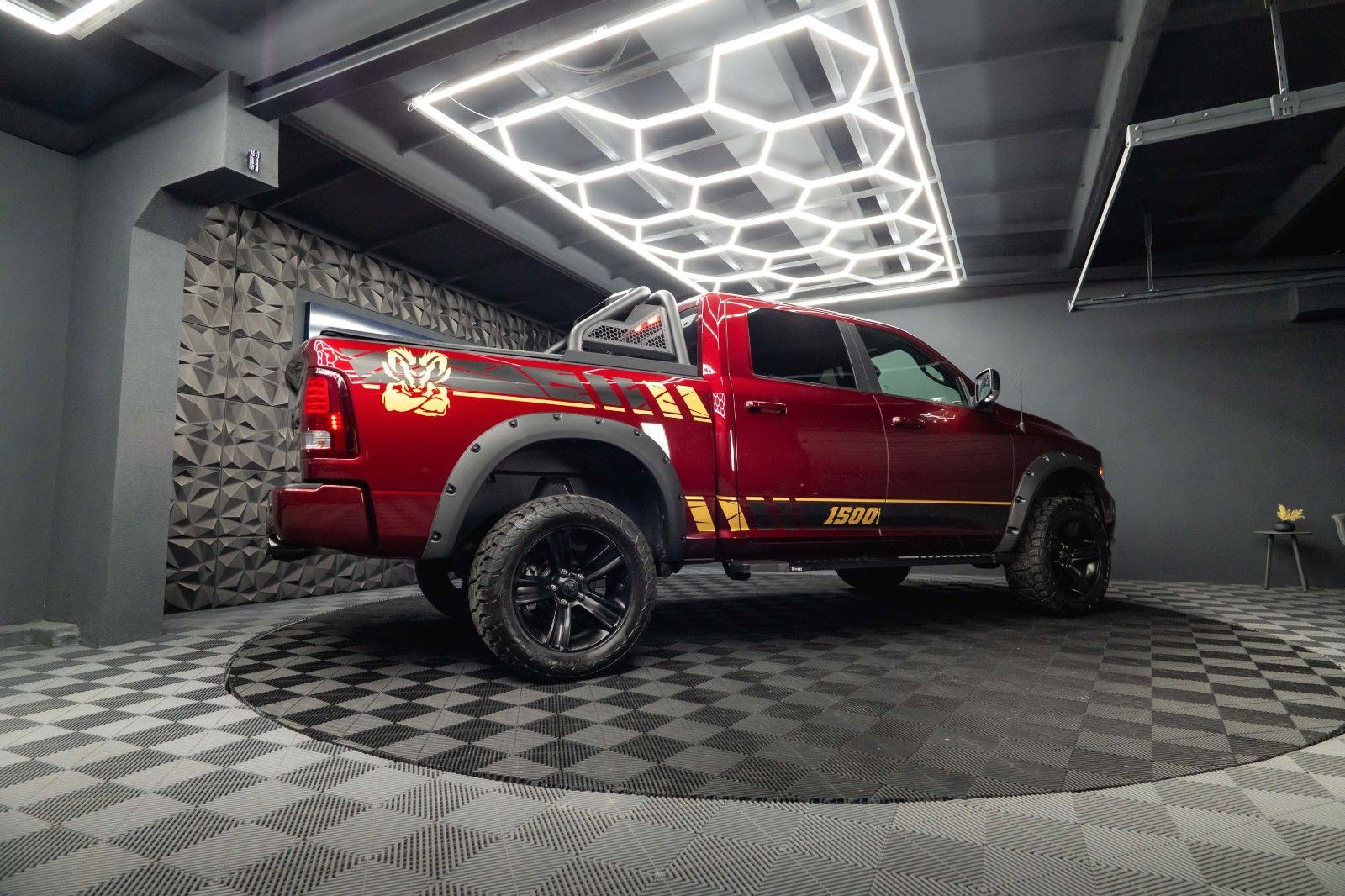 Fahrzeugabbildung Dodge RAM 5.7 V8 HEMI 4x4 OFFROAD Night-Paket *LED*AHK