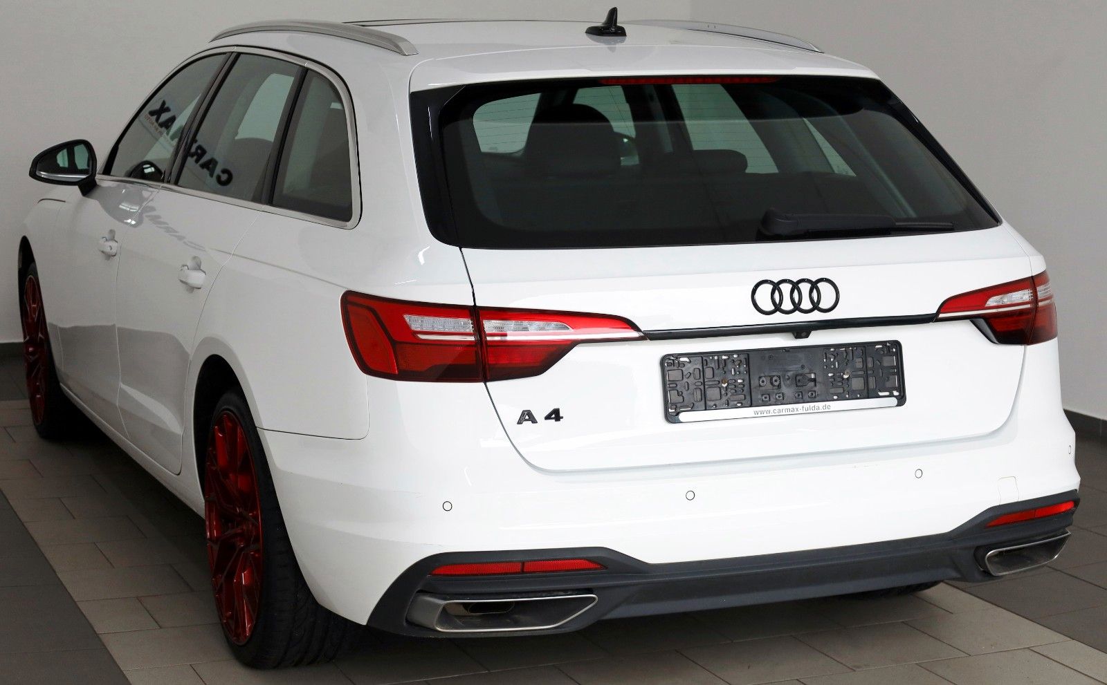 Fahrzeugabbildung Audi A4 Avant 35 TFSI Navi,LED,Panorama,Kamera,SR+WR