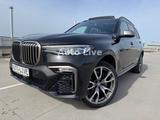 BMW X7 M50 d*M PAKET*7x STZ*VIR*PAN*NAVI*SKY LOUNGE!
