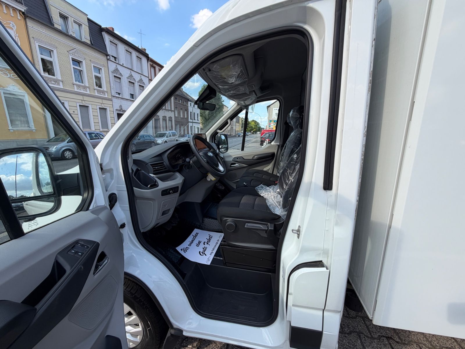 Fahrzeugabbildung Maxus DELIVER9 DREISEITENKIPPER L4 LUXURY LED NEUWAGEN