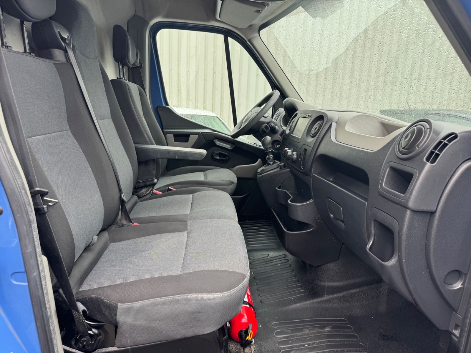 Fahrzeugabbildung Renault Master III Kasten L2H2 HKa 3,3t Klimaanlage