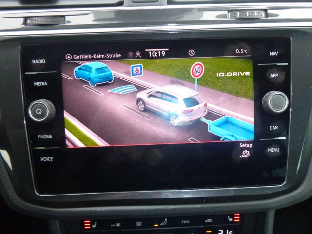 Fahrzeugabbildung Volkswagen Tiguan 1,5 TSI Elegance >AUT/AHK/NAV/LED/PDC<