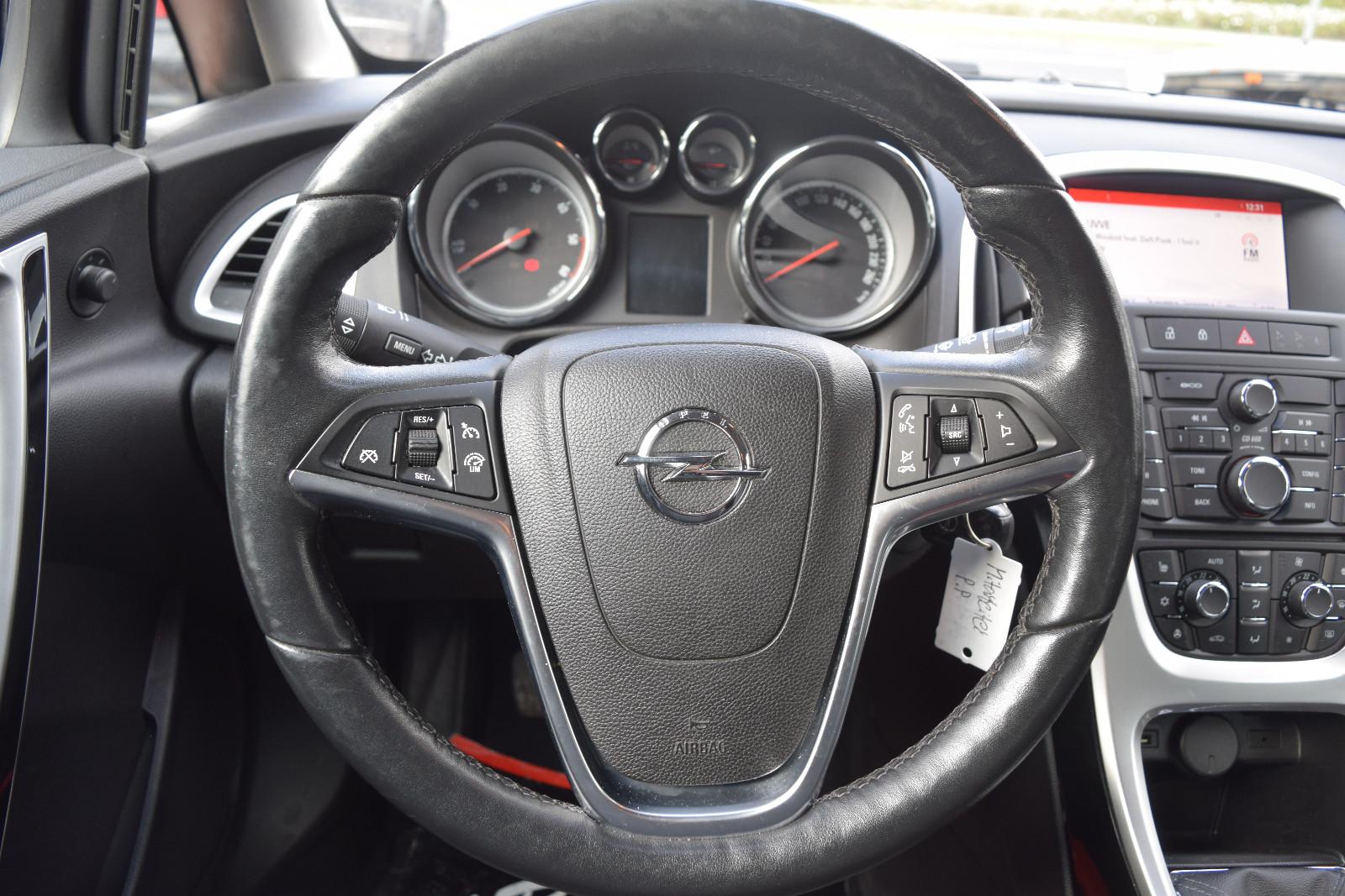 Opel Astra 2014 — photo 7