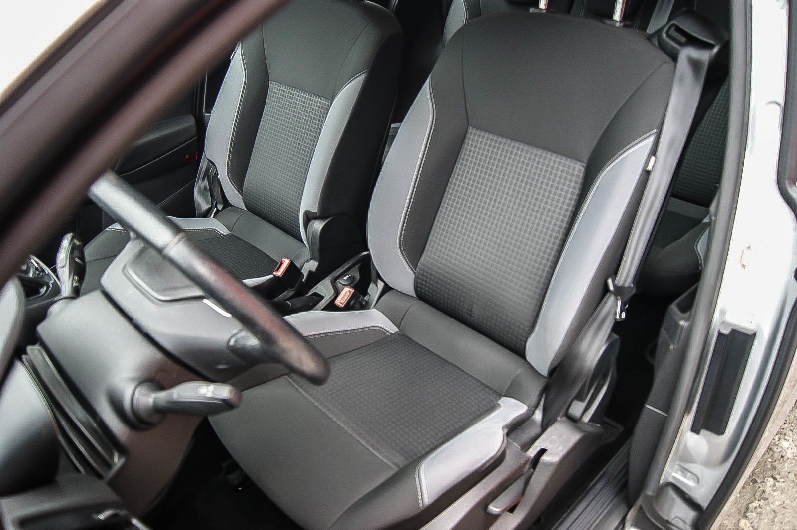 Fahrzeugabbildung Ford B-Max 1.0 SYNC Edition 1.HAND AHK PDC TEMPOMAT