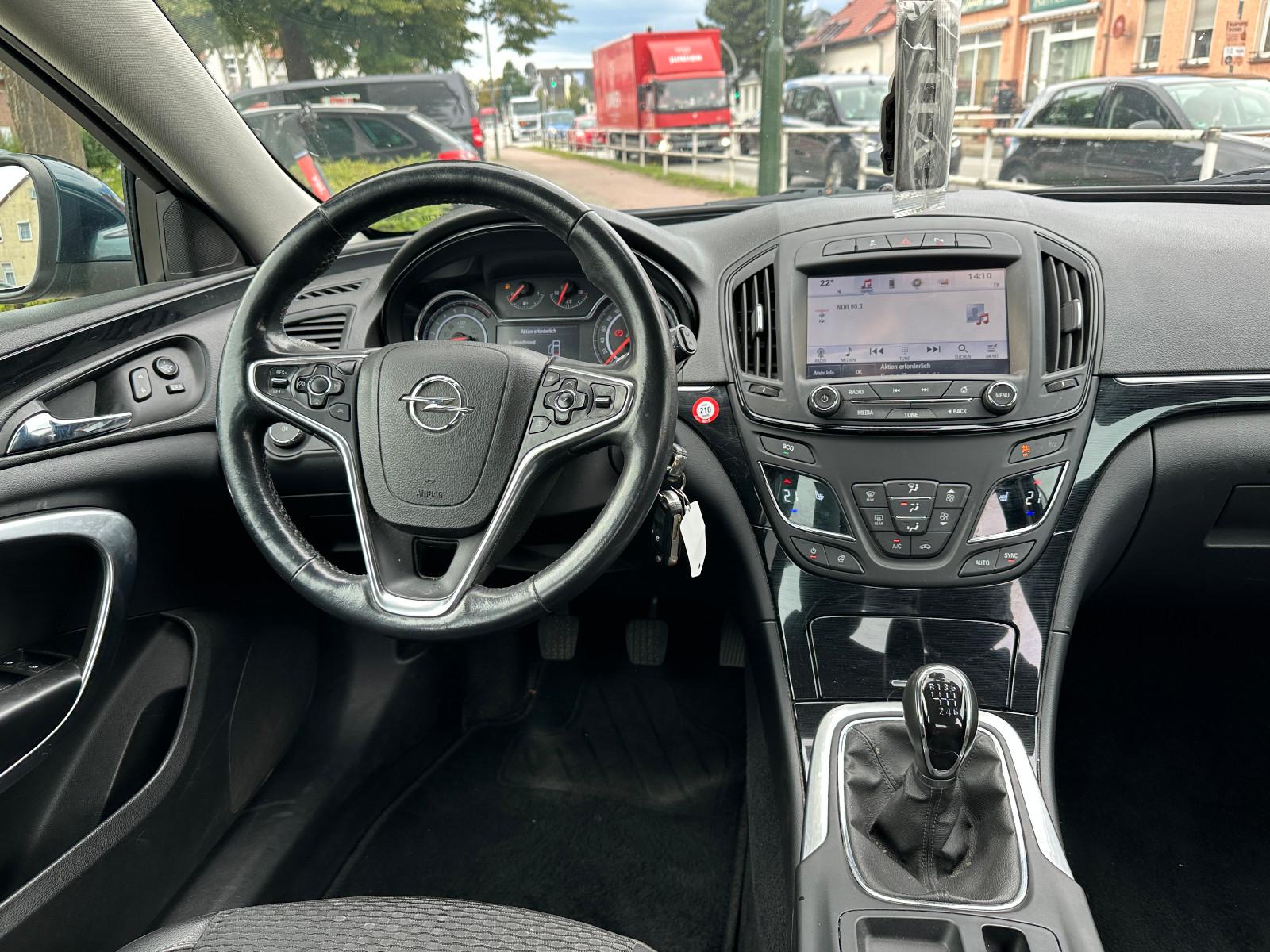 Opel Insignia XENON + KLIMAAUTO + BEH-LENKRAD + PDC