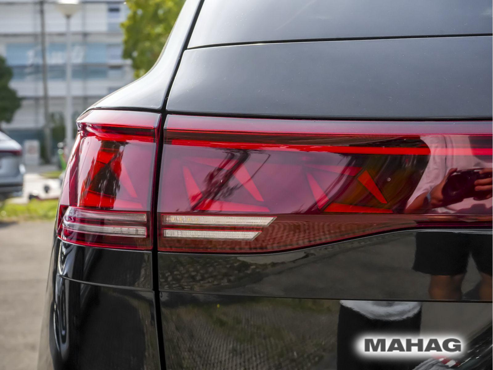 Volkswagen Touareg R 3.0 V6 eHybrid 4MOT AHK IQ.Light Navi 