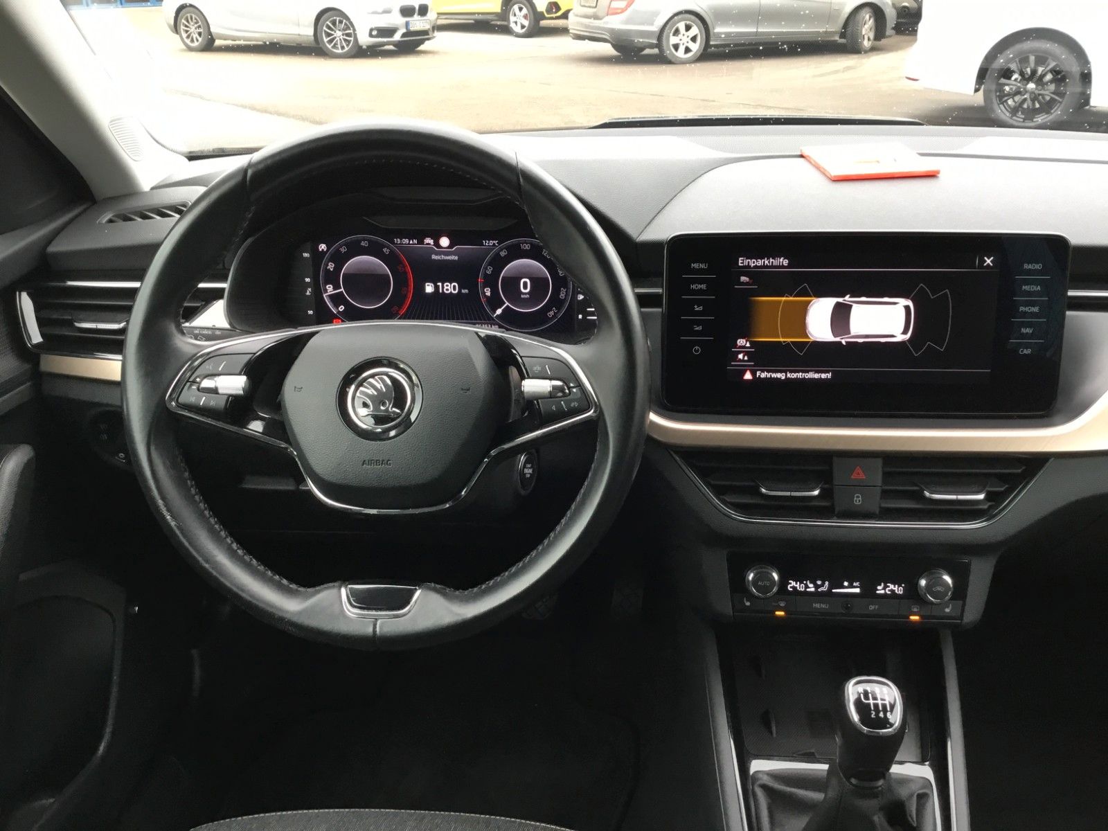 Fahrzeugabbildung SKODA Kamiq 1.6 TDI Style+AHK+LED+Kamera+Navi