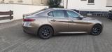 Alfa Romeo Giulia 2.2 D 16V 132 AT8 Adv. Efficiency Sup... - Alfa Romeo Giulia von privat