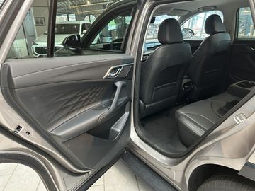 MG HS PHEV Luxury