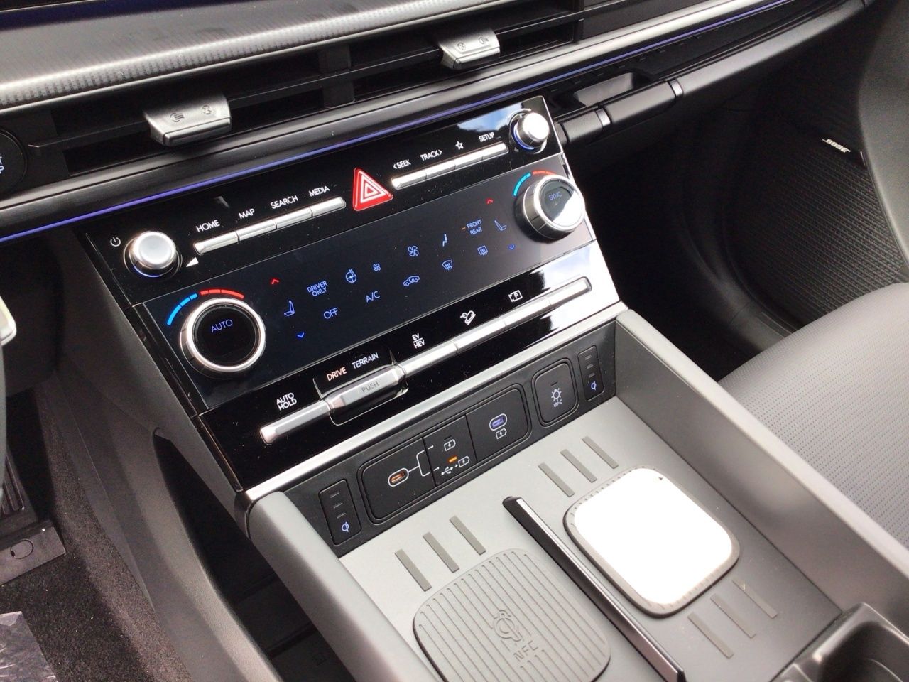 Fahrzeugabbildung Hyundai SANTA FE BLACKLINE 360 4xSHZ ACC AUT Akustikglas