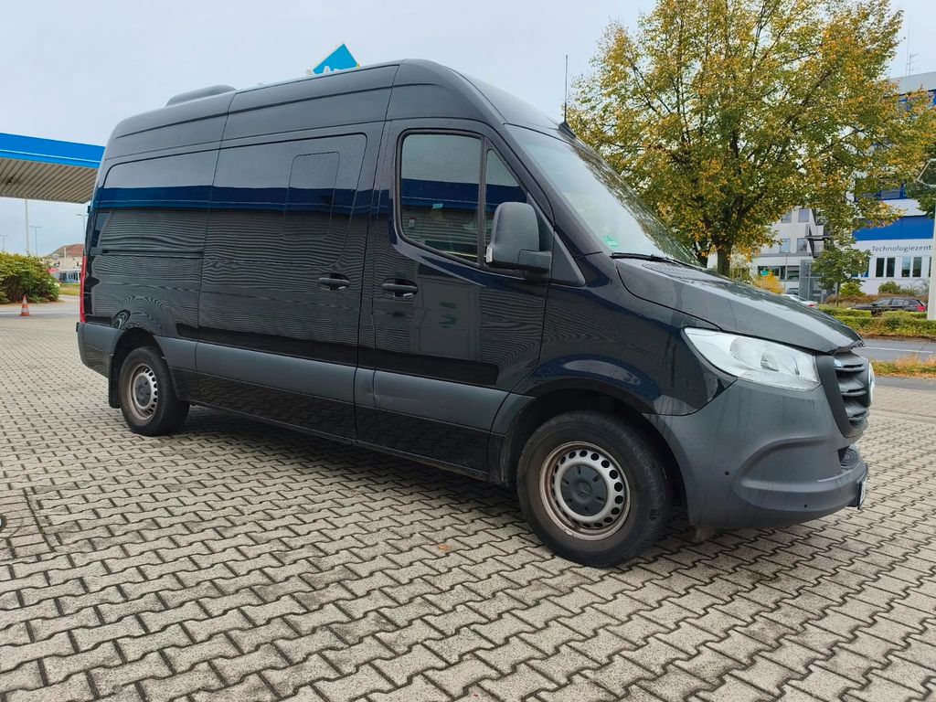 Image of Mercedes-Benz Sprinter