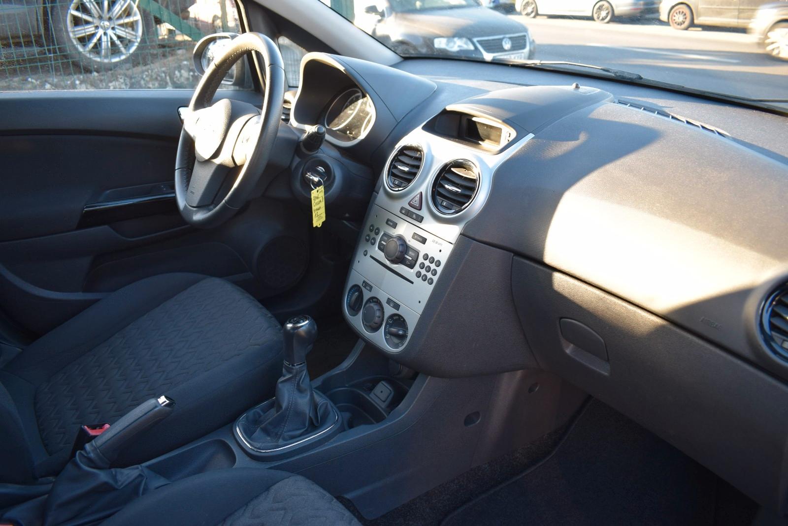 Opel Corsa 2013 — photo 19