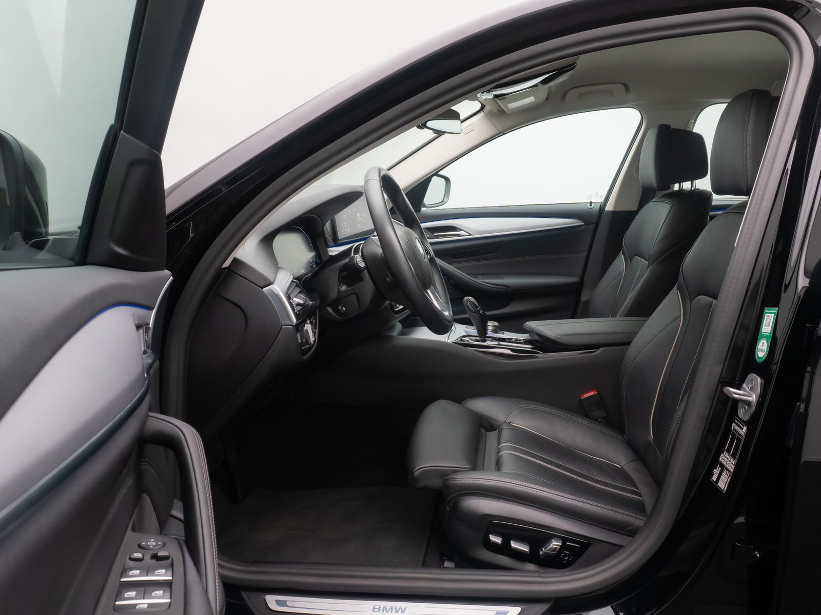 Fahrzeugabbildung BMW 520d Alarm DAB HUD Kamera 4xKlima Leder Komfort