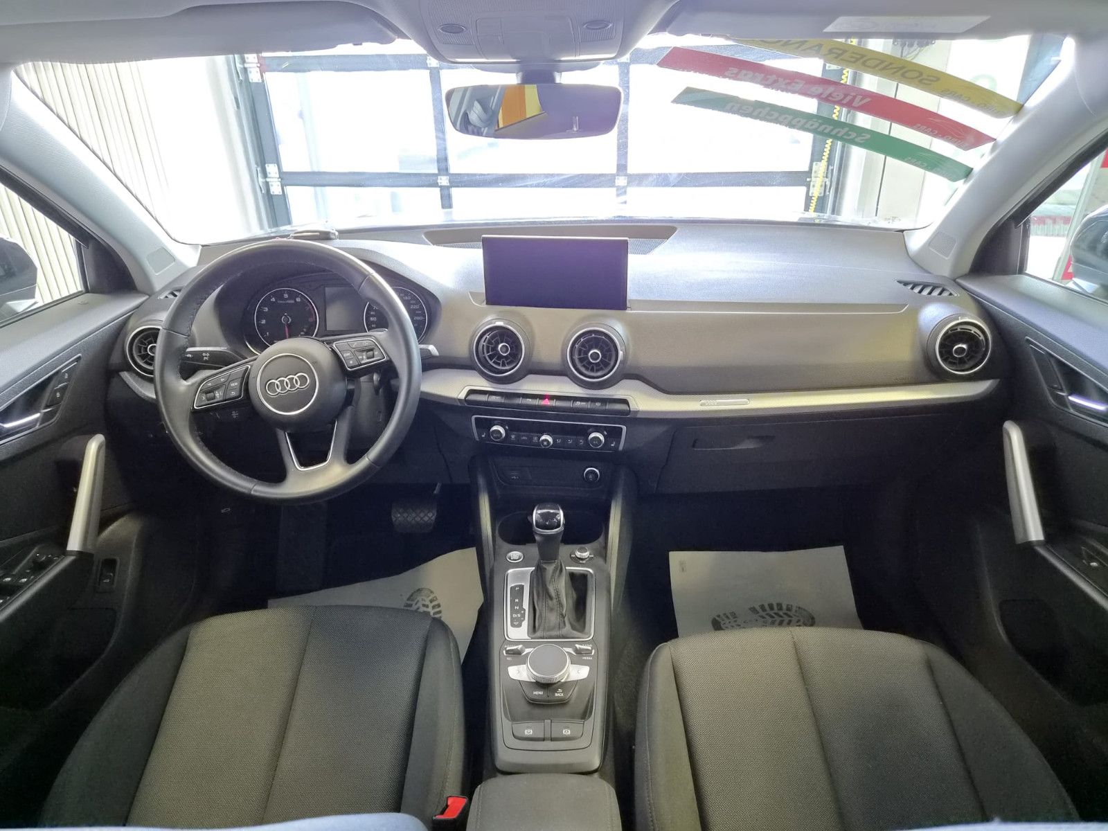Fahrzeugabbildung Audi Q2 35 TFSI advanced / LED / NAVI / KAMERA