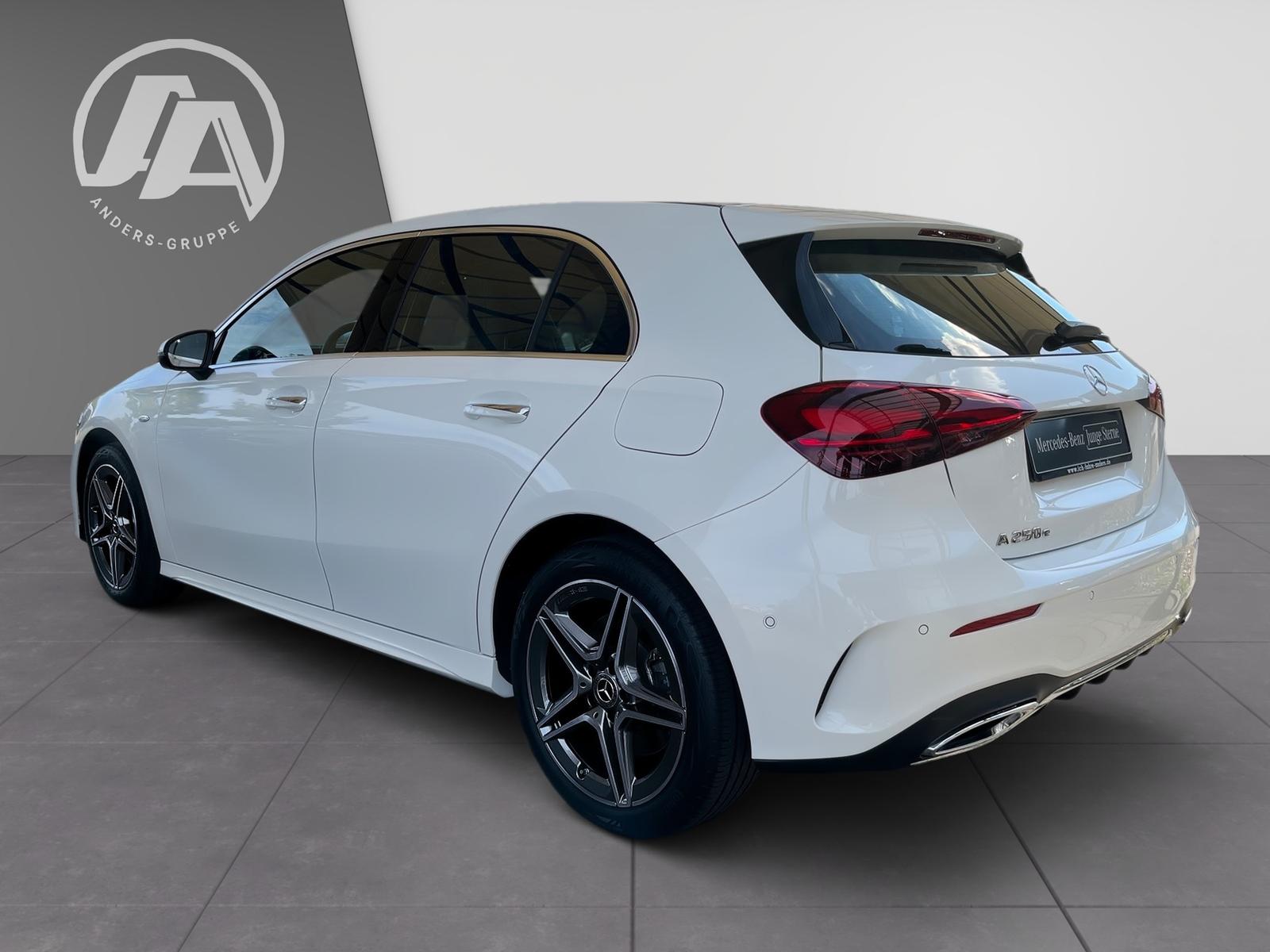 Mercedes-Benz A 250 e AMG Premium+Navi+LED+Kam+SHZ+Burmester+